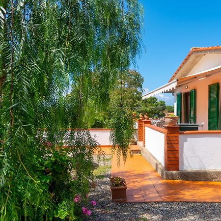 Residence Augusto Capoliveri  Ngoại thất bức ảnh